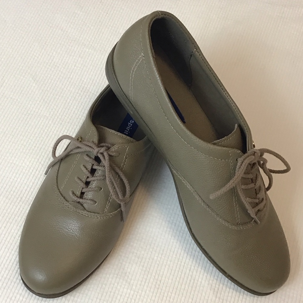 Easy Spirit Motion Leather Oxford Sneaker